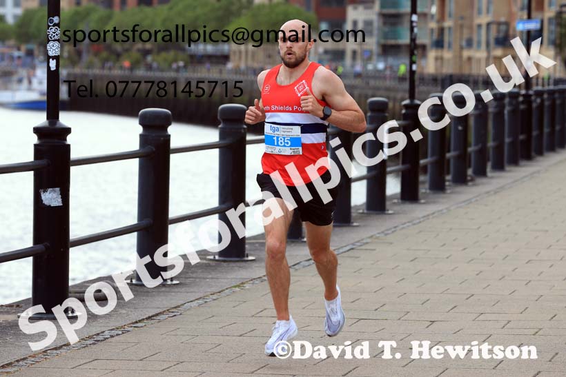 Bridges of the Tyne 5 Mile Road Race, Newcastle Quayside.  Photo: David T. Hewitson/Sports for All Pics